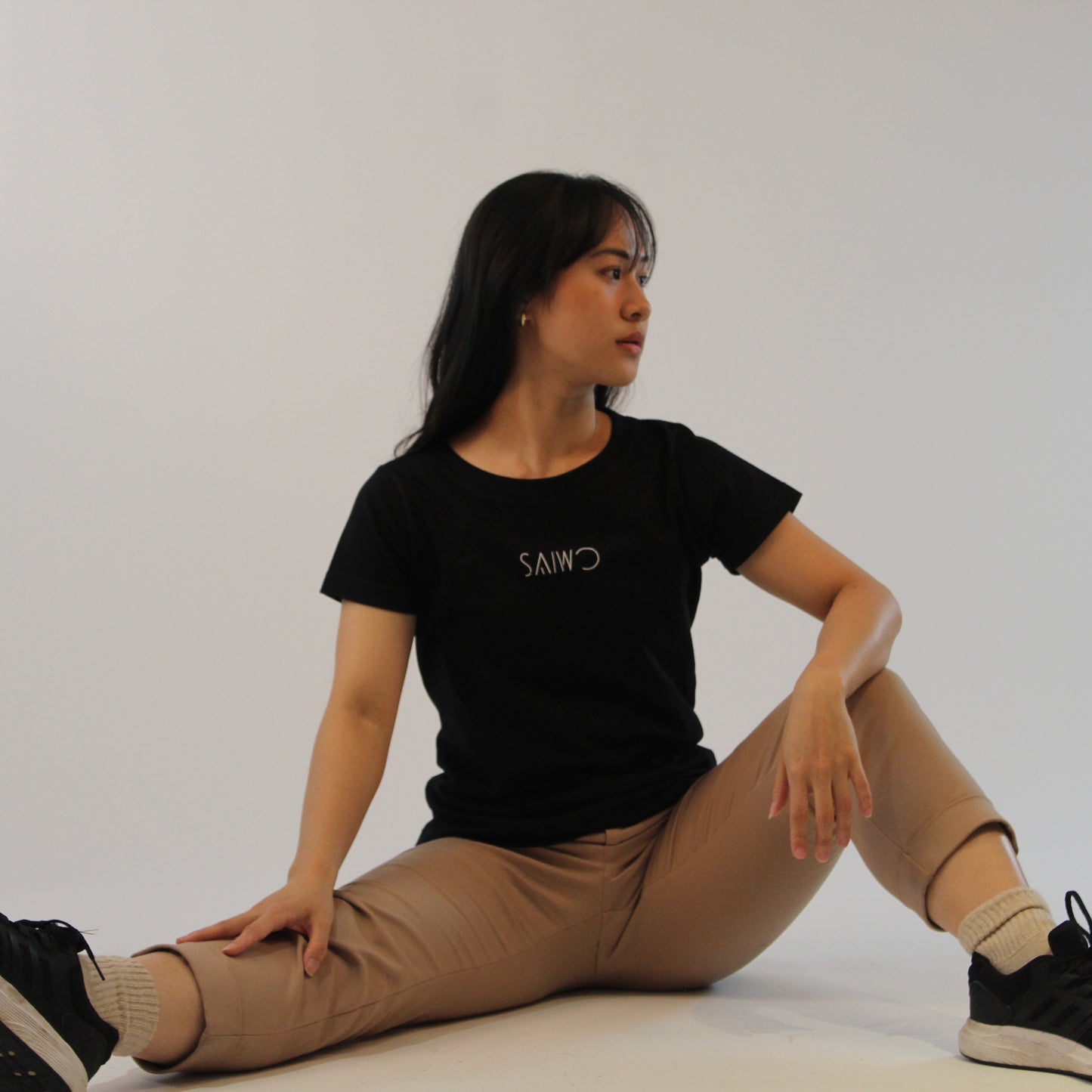 Her Tee